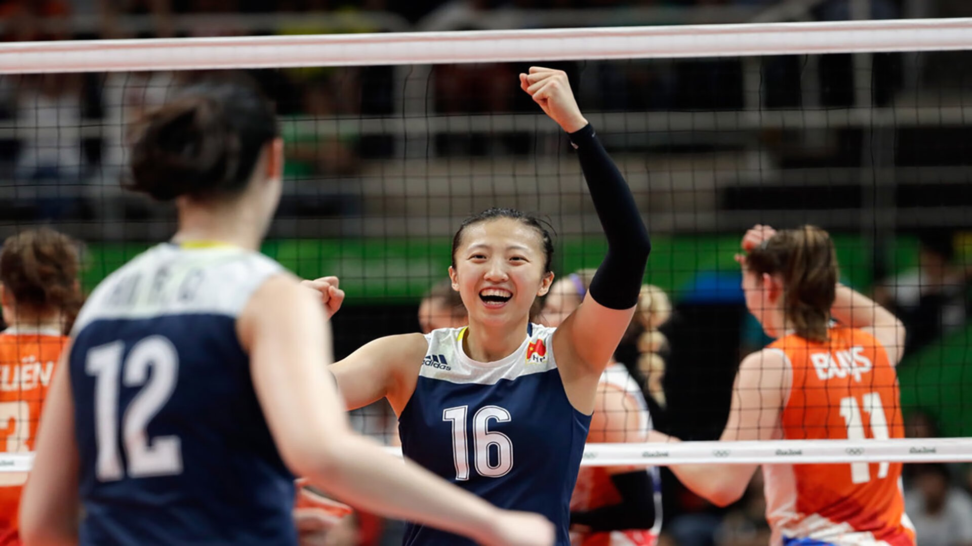 从布鲁克林到布莱顿,今夜体坛赢家、输家与那不勒斯式神回应